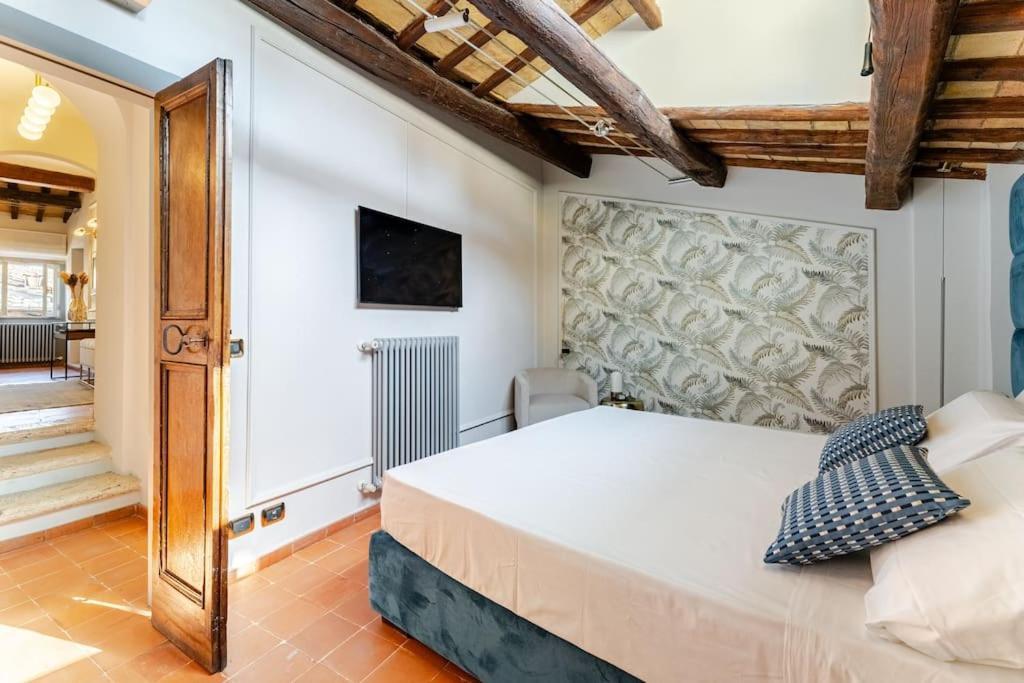 Apartment Giulia Penthouse - 5 Min Piazza Navona *