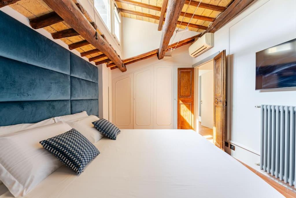 Giulia Penthouse - 5 Min Piazza Navona Rome