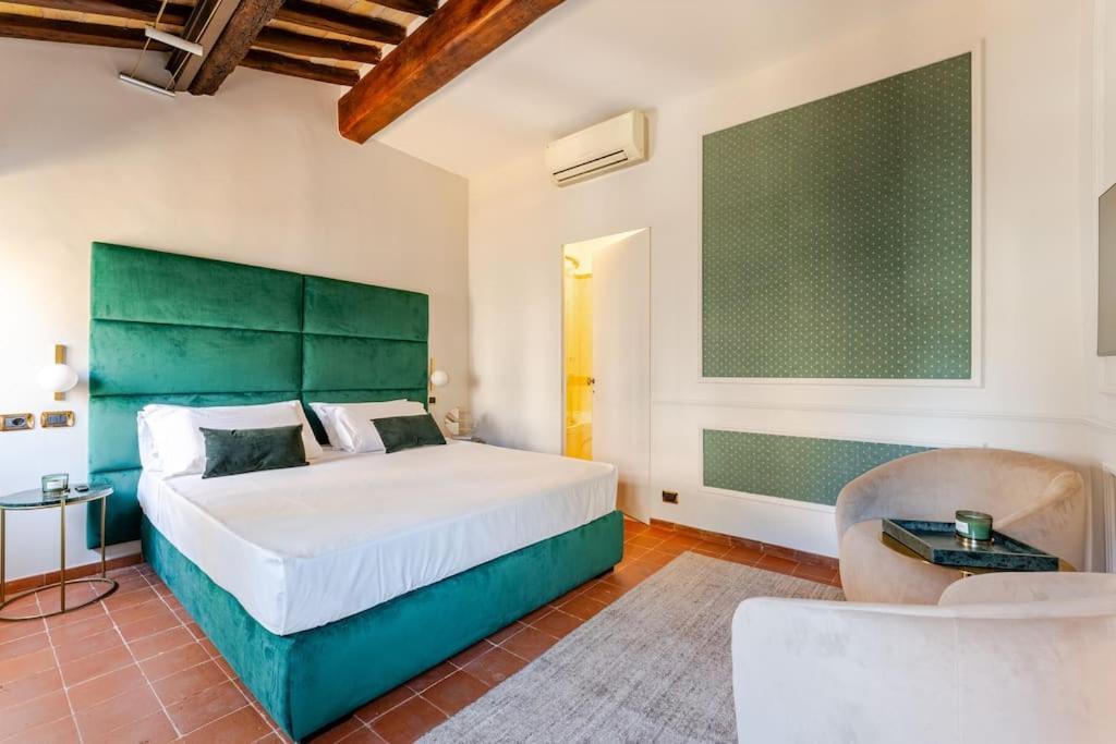 Apartment Giulia Penthouse - 5 Min Piazza Navona *