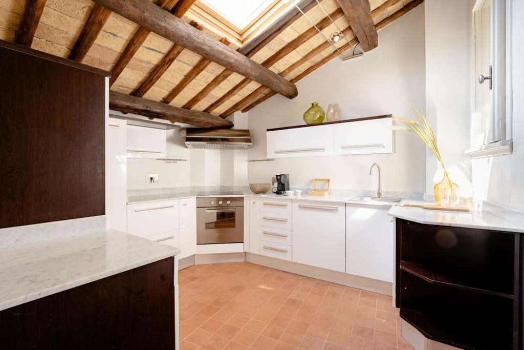 Giulia Penthouse - 5 Min Piazza Navona Rome